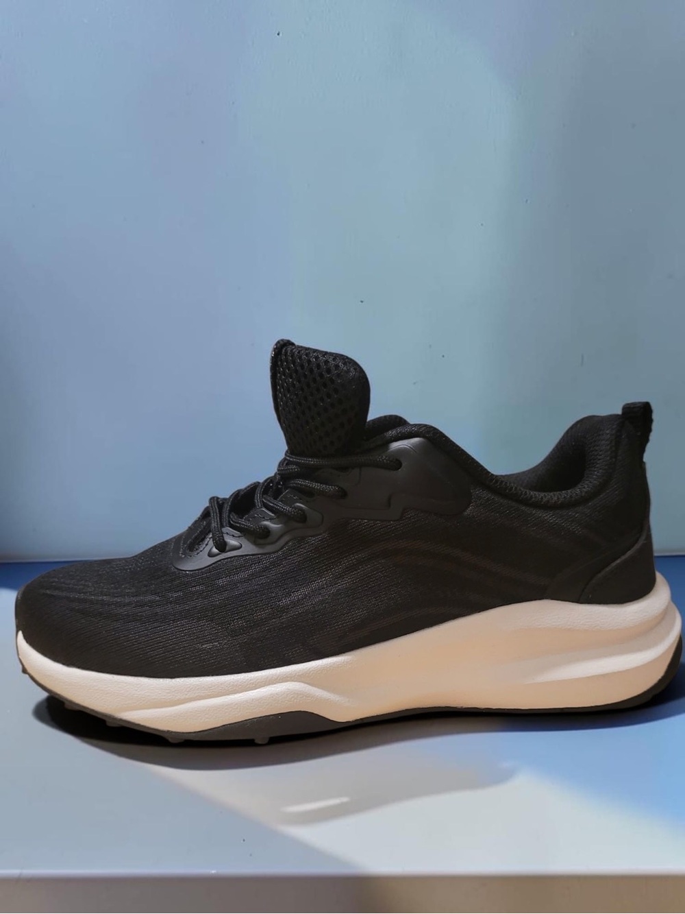 Khombu Women's Patan Sneaker